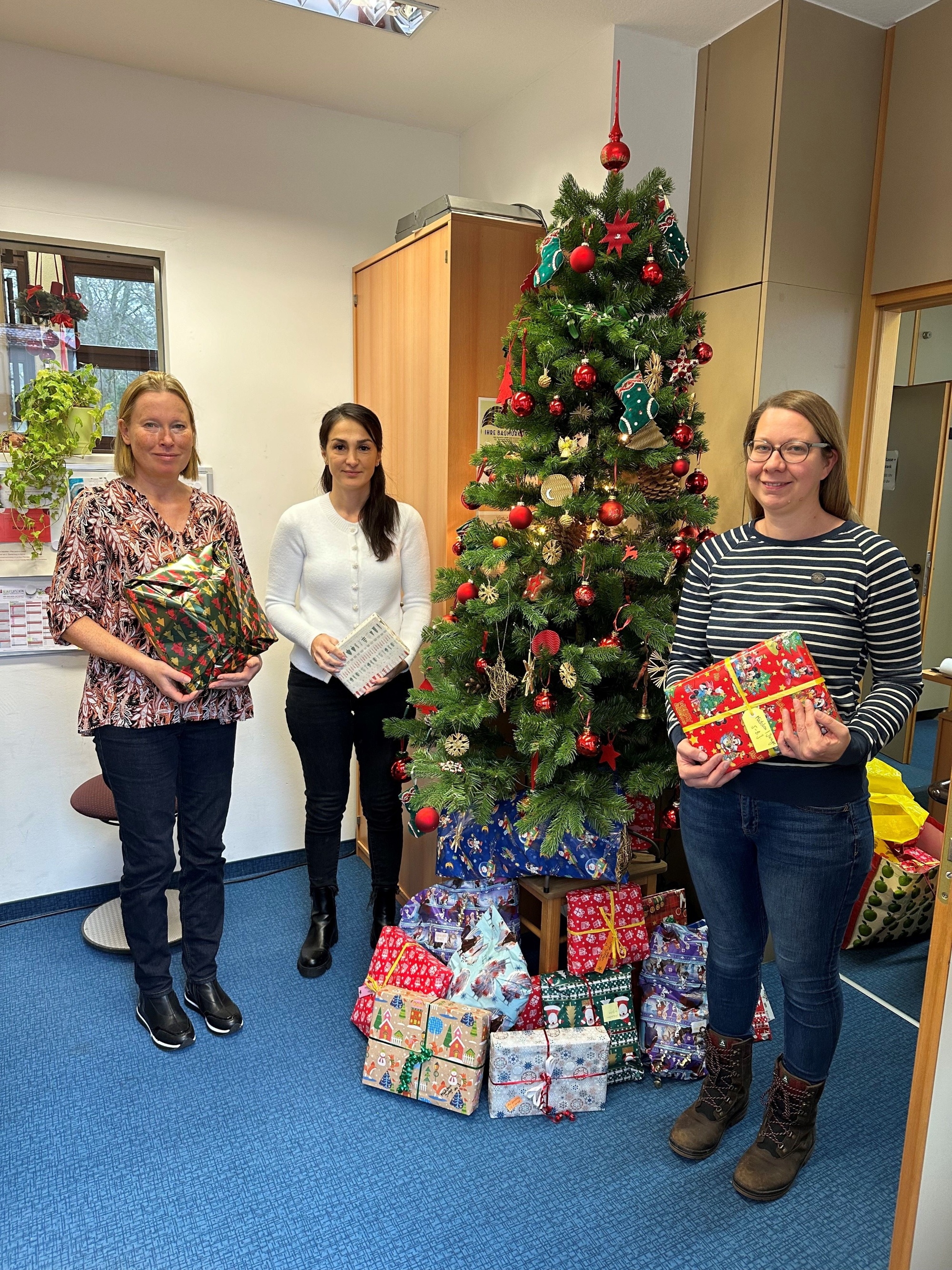 Geschenkeübergabe.Kindergartenaktion.2023